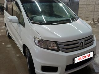2013 Honda Freed Spike I Рестайлинг, белый, 1180000 рублей, вид 3