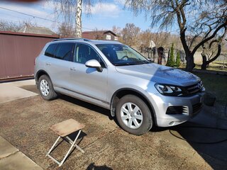 2014 Volkswagen Touareg II Рестайлинг, серый, 2350000 рублей, вид 2