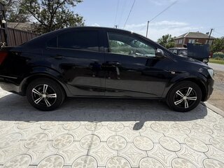 2012 Chevrolet Aveo II, чёрный, 650000 рублей, вид 3