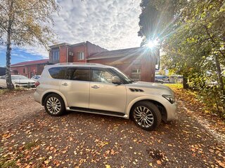 2015 Infiniti QX80 I Рестайлинг, серебристый, 3300000 рублей, вид 3