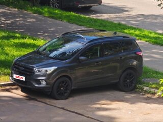 2017 Ford Kuga II Рестайлинг, серый, 1850000 рублей, вид 1