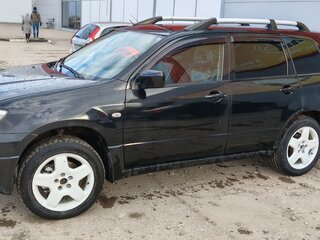 2003 Mitsubishi Outlander I, чёрный, 550000 рублей, вид 1