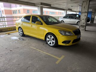 2010 Skoda Octavia RS II Рестайлинг, жёлтый, 935000 рублей, вид 5