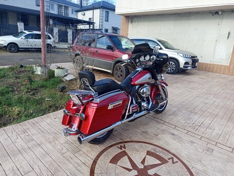 2004 Harley-Davidson Electra Glide, пурпурный, 650000 рублей, вид 3