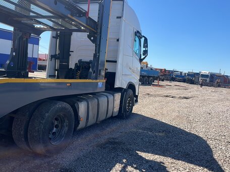 2017 Volvo FH 540, белый, 6425000 рублей, вид 4