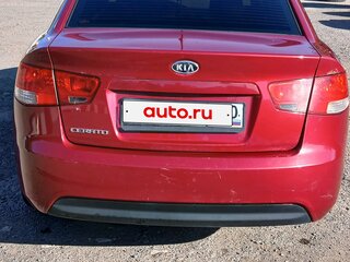 2011 Kia Cerato 6-speed II, красный, 560000 рублей, вид 4
