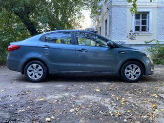 2014 Kia Rio 5-speed III, голубой, 920000 рублей, вид 5