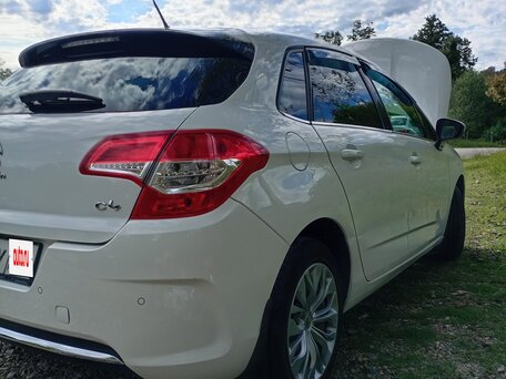 2012 Citroen C4 II, белый, 575000 рублей, вид 3