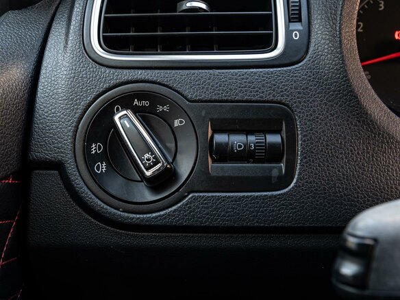 2017 Volkswagen Polo V Рестайлинг, чёрный - вид 15
