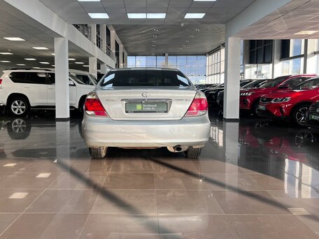 2004 Toyota Camry V (XV30) Рестайлинг, серебристый, 995000 рублей, вид 4