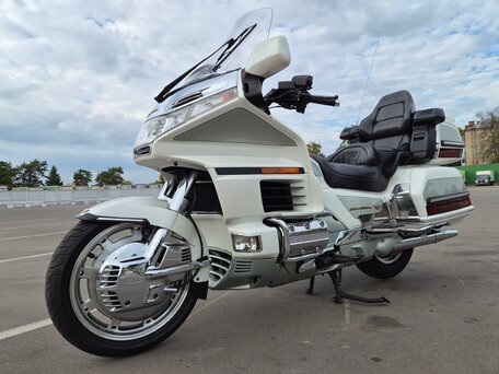 1999 Honda GL 1500 Gold Wing, белый, 880000 рублей, вид 2