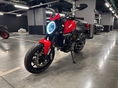 2023 Ducati Monster 937, красный, 1050000 рублей, вид 3