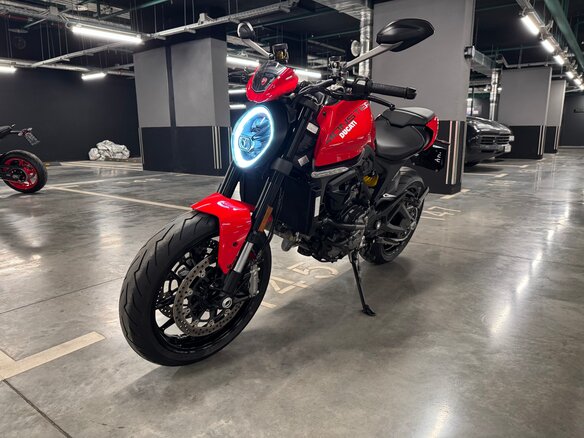 2023 Ducati Monster 937, красный, 1100000 рублей - вид 2
