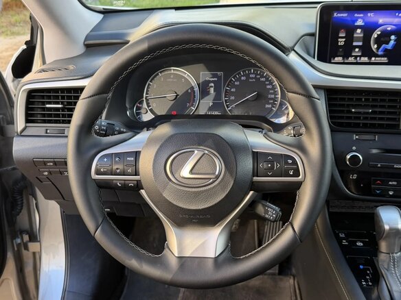 2017 Lexus RX 200t IV, серый, 3300000 рублей - вид 11