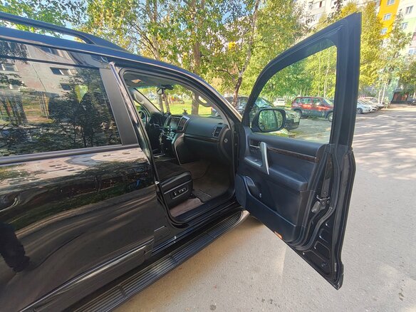 2013 Toyota Land Cruiser 200 Series Рестайлинг 1, чёрный, 3900000 рублей - вид 14