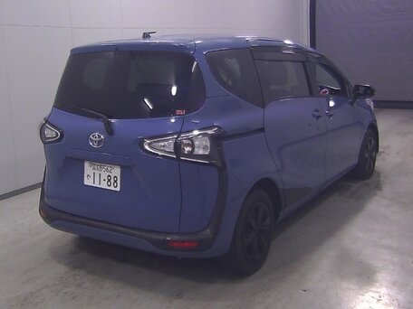 2022 Toyota Sienta II Рестайлинг, синий, 1400000 рублей, вид 2