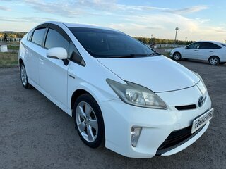 2013 Toyota Prius III Рестайлинг (XW30), белый, 1100000 рублей, вид 2