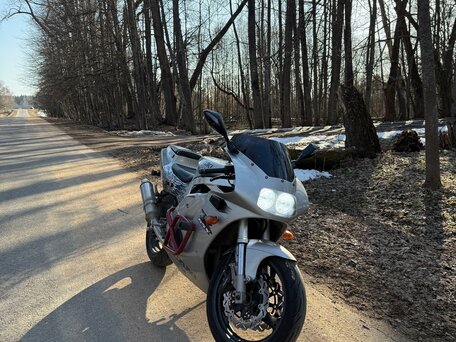 1992 Suzuki GSX-R 400, серый, 200000 рублей, вид 2