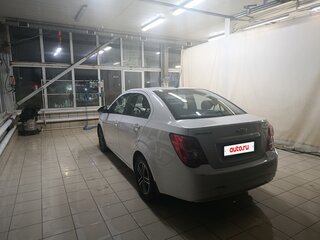 2012 Chevrolet Aveo II, белый, 650000 рублей, вид 4