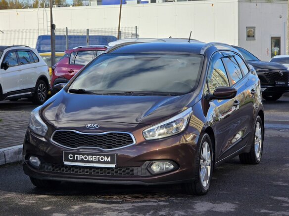 2013 Kia Ceed II, коричневый, 930000 рублей - вид 8