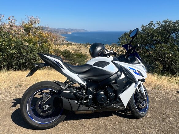 2020 Suzuki GSX-S 1000 F, белый, 950000 рублей