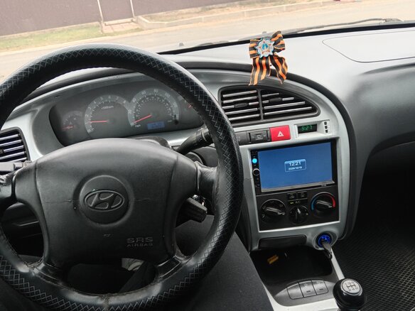 2001 Hyundai Elantra III (XD), серебристый, 338000 рублей - вид 5