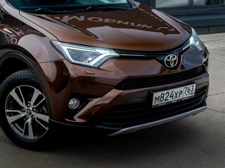 2017 Toyota RAV4 IV (XA40) Рестайлинг, коричневый, 2160000 рублей, вид 4