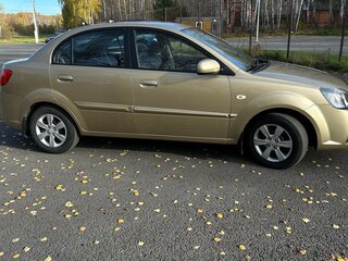 2011 Kia Rio II Рестайлинг, бежевый, 649000 рублей, вид 2