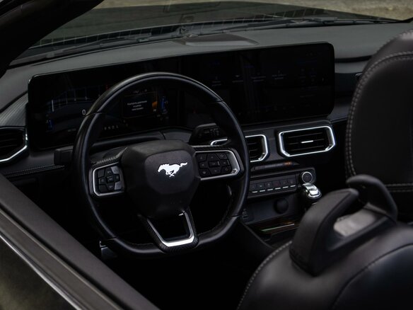 2024 Ford Mustang VII, серый, 6250000 рублей - вид 24
