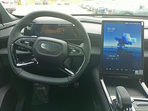 2026 Geely Cityray, серебристый, 3204990 рублей - вид 5