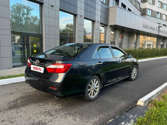 2012 Toyota Camry VII (XV50), серый, 1200000 рублей - вид 2