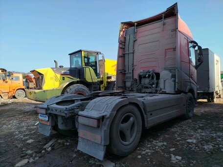 2017 Volvo FH, красный, 6773000 рублей, вид 3