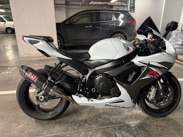 2015 Suzuki GSX-R 600, серый, 820000 рублей - вид 8