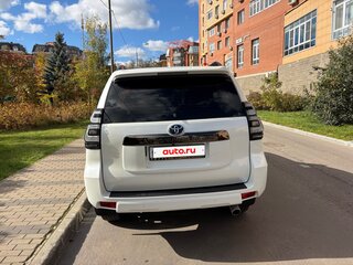 2022 Toyota Land Cruiser Prado 150 Series Рестайлинг 3, белый, 5990000 рублей, вид 3