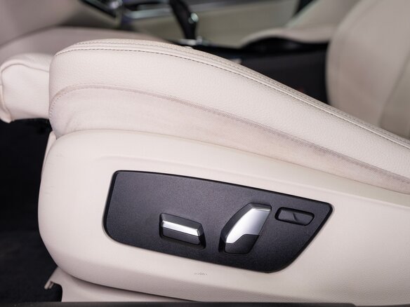 2018 BMW 5 серии 530i xDrive VII (G30/G31/G38), серый, 3790000 рублей - вид 12