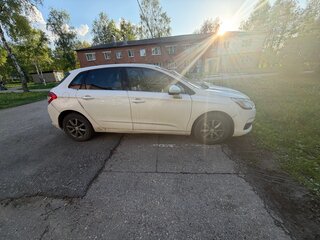 2012 Citroen C4 II, белый, 340000 рублей, вид 2