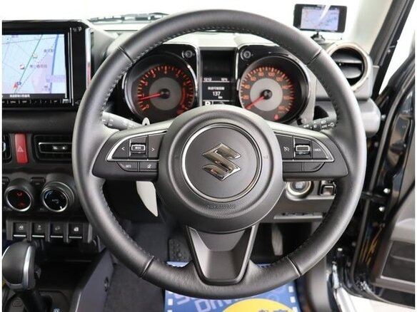 2022 Suzuki Jimny Sierra IV, чёрный, 1600404 рублей - вид 17