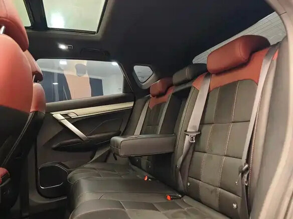 2023 Geely Binyue I Рестайлинг, белый - вид 24