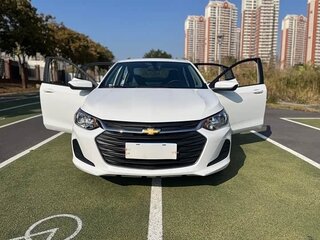 2021 Chevrolet Onix II, белый, 900000 рублей, вид 2