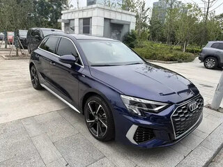 2022 Audi A3 Sportback 35 TFSI IV (8Y), фиолетовый, 2146099 рублей, вид 3