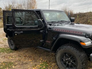 2020 Jeep Wrangler IV (JL), чёрный, 3500000 рублей, вид 1