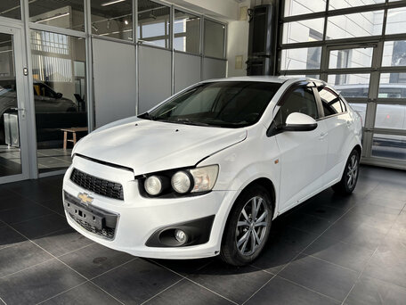 2012 Chevrolet Aveo II, белый, 450000 рублей, вид 3