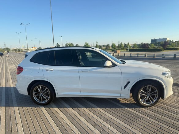2019 BMW X3 20d xDrive III (G01), белый, 4200000 рублей - вид 4