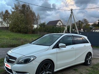 2013 Mercedes-Benz B-Класс 200 II (W246), белый, 990000 рублей, вид 2