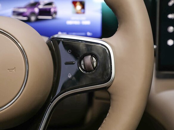 2026 Aito M7 53.4 kWh II, белый, 8700000 рублей - вид 5