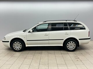 2006 Skoda Octavia I (A4) Рестайлинг, белый, 385000 рублей, вид 2