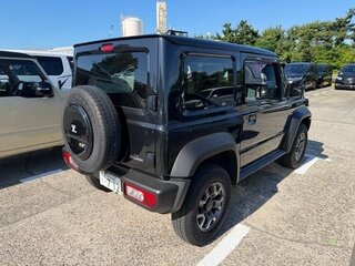 2023 Suzuki Jimny Sierra IV, чёрный, 1632776 рублей, вид 4