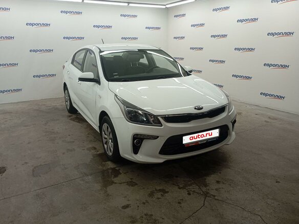 2019 Kia Rio IV, белый, 1105000 рублей - вид 1