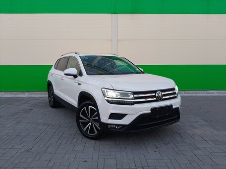 2021 Volkswagen Tharu I, белый, 2000000 рублей, вид 2