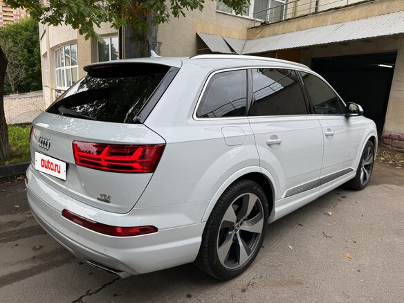 2018 Audi Q7 II (4M), чёрный, 4450000 рублей - вид 3